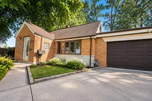 6925 Elder Ct, Bridgeview, IL 60455 - Photo 1