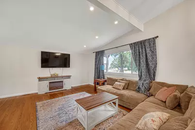 961 N Midlothian Road, Mundelein, IL 60060 - Photo 4
