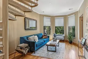 2837 N Southport Ave, Chicago, IL 60657 - Photo 2