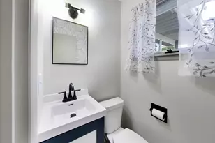 611 W Kimball Ave, Woodstock, IL 60098 - Photo 10