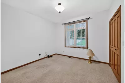 862 Briggs Avenue, Dixon, IL 61021 - Photo 22