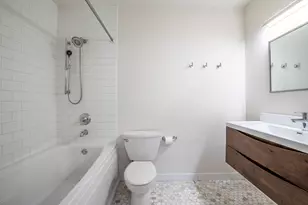 2333 W St Paul Ave, Chicago, IL 60647 - Photo 12