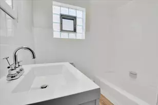 1017 S 14th Ave, Maywood, IL 60153 - Photo 12