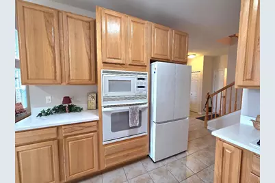 2034 Ivy Ridge Drive, Hoffman Estates, IL 60192 - Photo 8