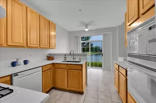 2034 Ivy Ridge Dr, Hoffman Estates, IL 60192 - Photo 12
