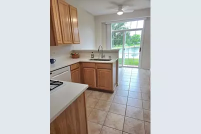 2034 Ivy Ridge Drive, Hoffman Estates, IL 60192 - Photo 10
