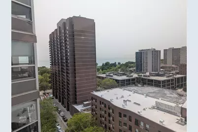 720 W Gordon Terrace #16B, Chicago, IL 60613 - Photo 2
