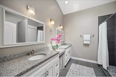 586 Earl Drive, Northfield, IL 60093 - Photo 20