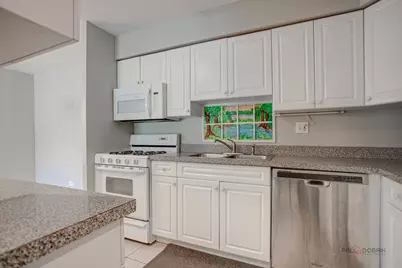 1220 Park Avenue W #101, Highland Park, IL 60035 - Photo 10