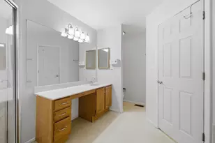 2020 Quaker Hollow Ln, Streamwood, IL 60107 - Photo 18