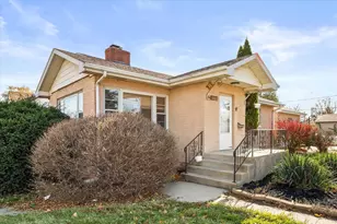1060 Catherine St, Joliet, IL 60435 - Photo 2