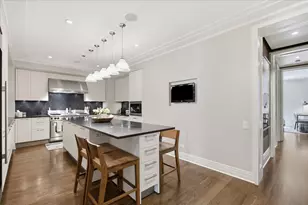 159 E Walton Pl, Chicago, IL 60611 - Photo 20