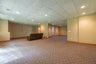 3285 W Forest Rd, Freeport, IL 61032 - Photo 44