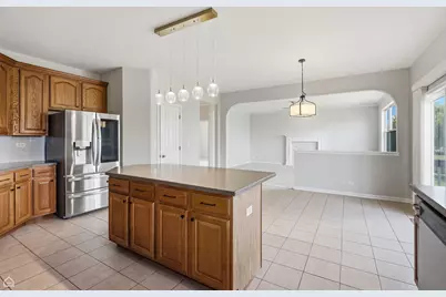 5218 Greenshire Circle, Lake in the Hills, IL 60156 - Photo 14