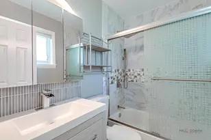 5 Wildwood Rd, Elk Grove Village, IL 60007 - Photo 22