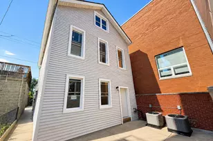 1905 W Huron St, Chicago, IL 60622 - Photo 1