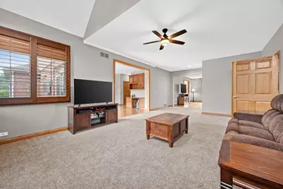 21588 Williamsburg Court, Frankfort, IL 60423 - Photo 12