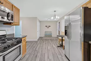 175 Harbor Landing, Braidwood, IL 60408 - Photo 8