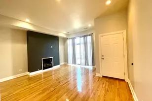 469 E Bowen Ave, Chicago, IL 60653 - Photo 4