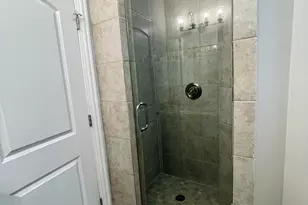 469 E Bowen Ave, Chicago, IL 60653 - Photo 12