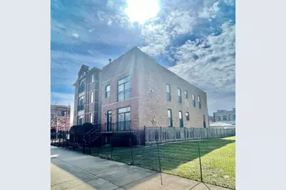 469 E Bowen Avenue #1, Chicago, IL 60653 - Photo 2