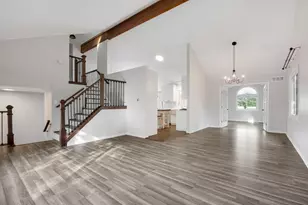 615 Chester Ct E, Aurora, IL 60504 - Photo 6