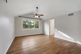 615 Chester Ct E, Aurora, IL 60504 - Photo 18
