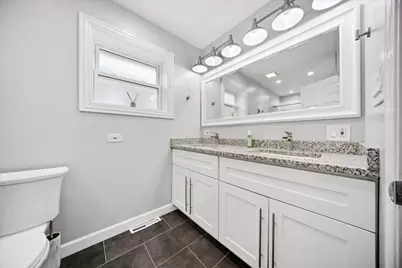 7331 W Clarence Avenue, Chicago, IL 60631 - Photo 8