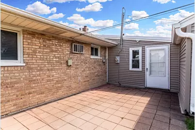 839 E Thacker Street, Des Plaines, IL 60016 - Photo 18