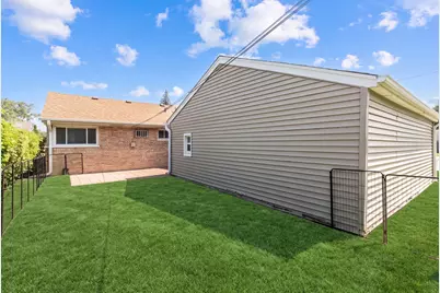 839 E Thacker Street, Des Plaines, IL 60016 - Photo 22