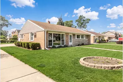 839 E Thacker Street, Des Plaines, IL 60016 - Photo 2