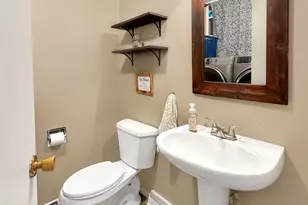 1429 Bolkinwood Dr, Freeport, IL 61032 - Photo 32
