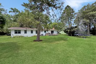 1429 Bolkinwood Dr, Freeport, IL 61032 - Photo 2