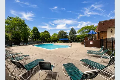2005 Valencia Drive #306D, Northbrook, IL 60062 - Photo 6