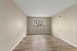 7 Douglas Dr, Sugar Grove, IL 60554 - Photo 18