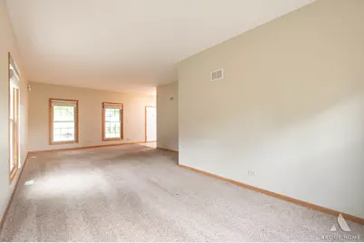 333 Brittany Trail, Elgin, IL 60120 - Photo 8