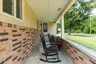 214 NE 6th Ave, Galva, IL 61434 - Photo 2