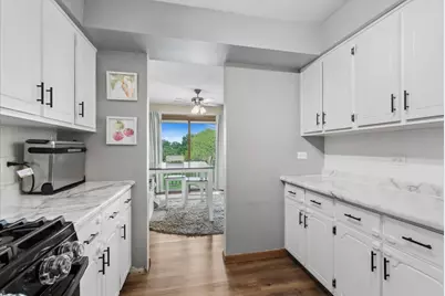 10704 Kilpatrick Avenue #3B, Oak Lawn, IL 60453 - Photo 10