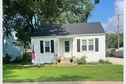 304 N Lowe Road, Aroma Park, IL 60910 - Photo 1