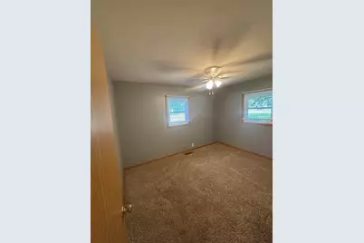 300 Hillcrest Avenue, Rochelle, IL 61068 - Photo 8