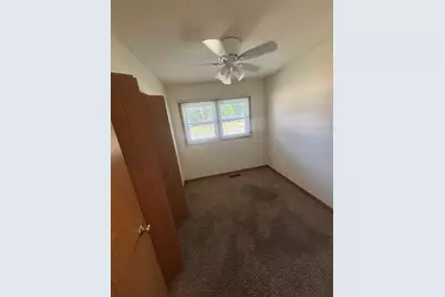 300 Hillcrest Avenue, Rochelle, IL 61068 - Photo 12