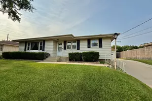 1021 7th St, Peru, IL 61354 - Photo 20