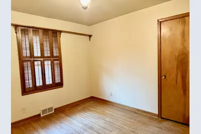 1021 7th Street, Peru, IL 61354 - Photo 12