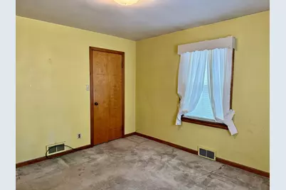 1021 7th Street, Peru, IL 61354 - Photo 18
