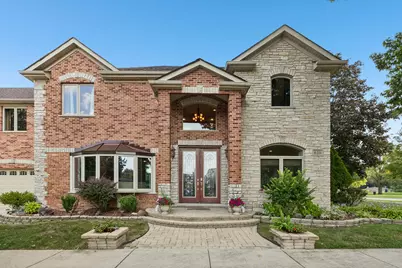 610 W Lonnquist Boulevard, Mount Prospect, IL 60056 - Photo 2
