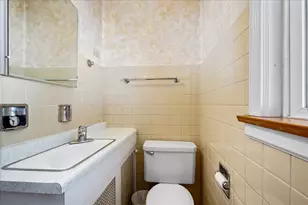 6939 N Francisco Ave, Chicago, IL 60645 - Photo 8