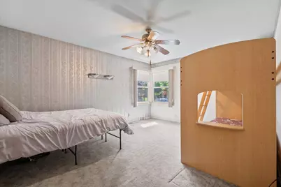 6939 N Francisco Avenue, Chicago, IL 60645 - Photo 12