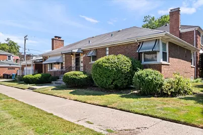 6939 N Francisco Avenue, Chicago, IL 60645 - Photo 2