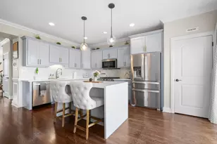 17930 Fountain Cir, Orland Park, IL 60467 - Photo 12