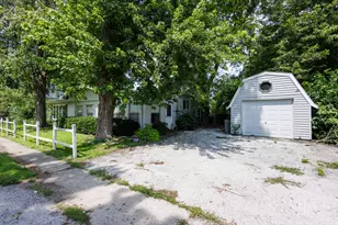 5187 E Center St, Bourbonnais, IL 60914 - Photo 2